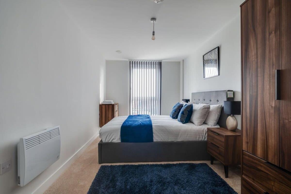 Lovely Riverside 2 Bed Apartment Leeds  Kültér fotó