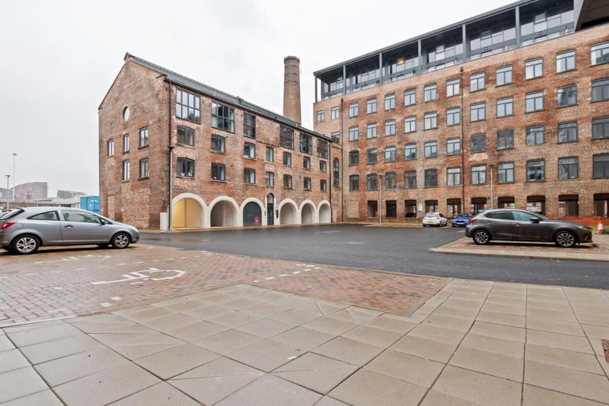 Lovely Riverside 2 Bed Apartment Leeds  Kültér fotó