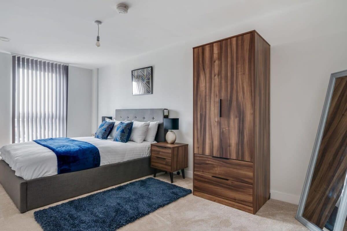 Lovely Riverside 2 Bed Apartment Leeds  Kültér fotó